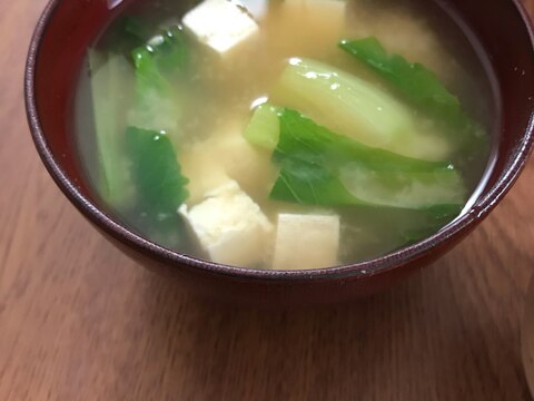 小松菜と豆腐の味噌汁